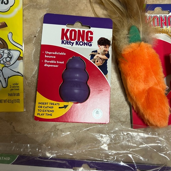 New cats toys and treats value $80 - Picture 9 of 11